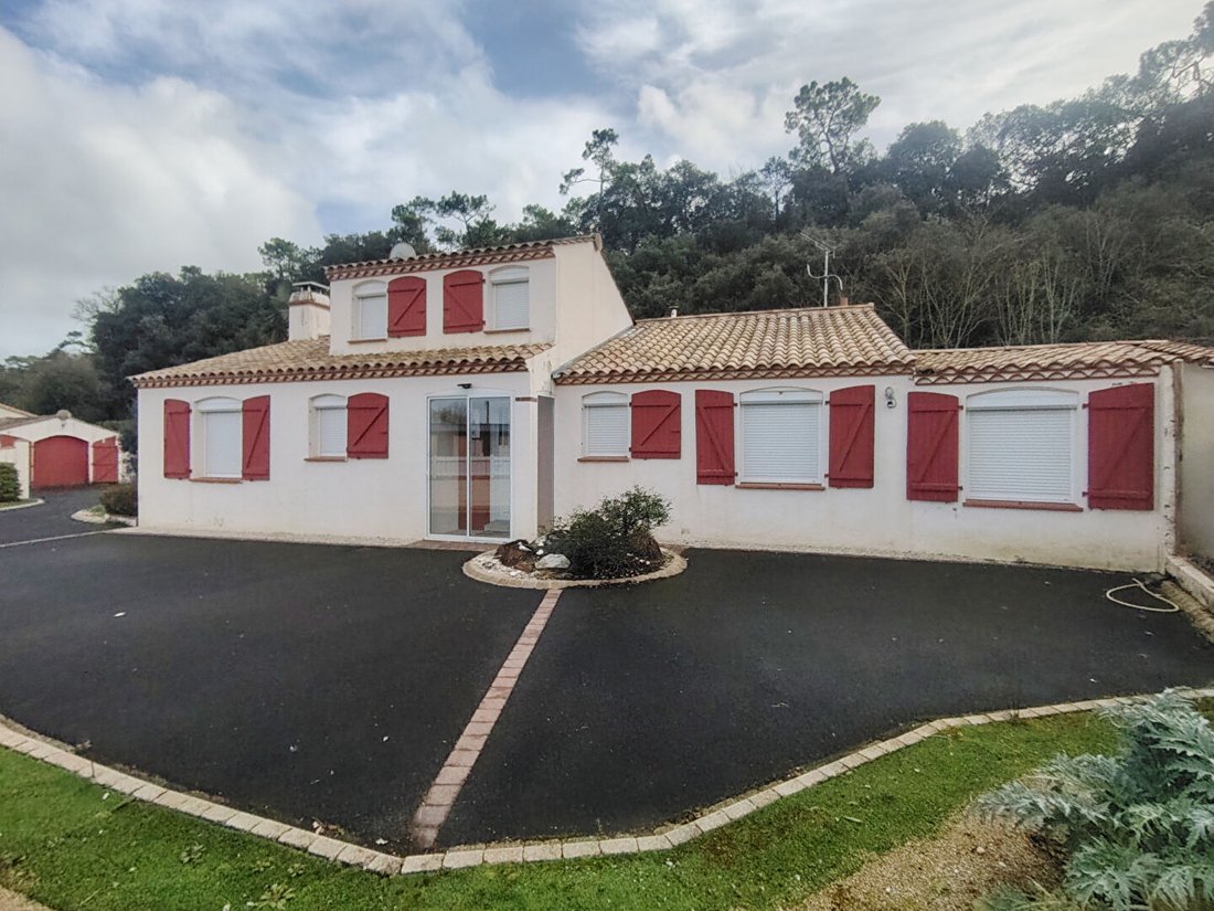 Villa in Arrondissement of Les Sables-d'Olonne, Pays de la Loire, France 1 - 17537836