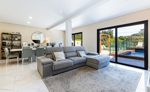 Villa in Olhos de Agua, Algarve, Portugal 1