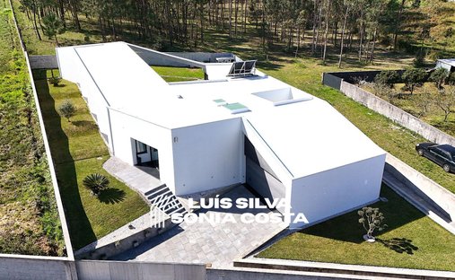 Villa in Sao Joao de Ver, Aveiro District, Portugal 1