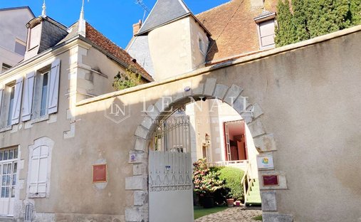 House in Centre Ville, Issoudun, France 1