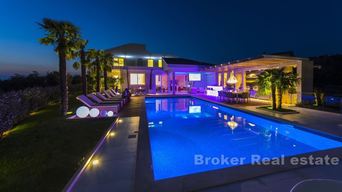 Villa in Pag, Croatia 1 - 17537635