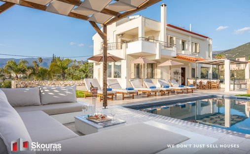 Villa in Verga Community, Peloponnese, Western Greece and the Ionian, Greece 1