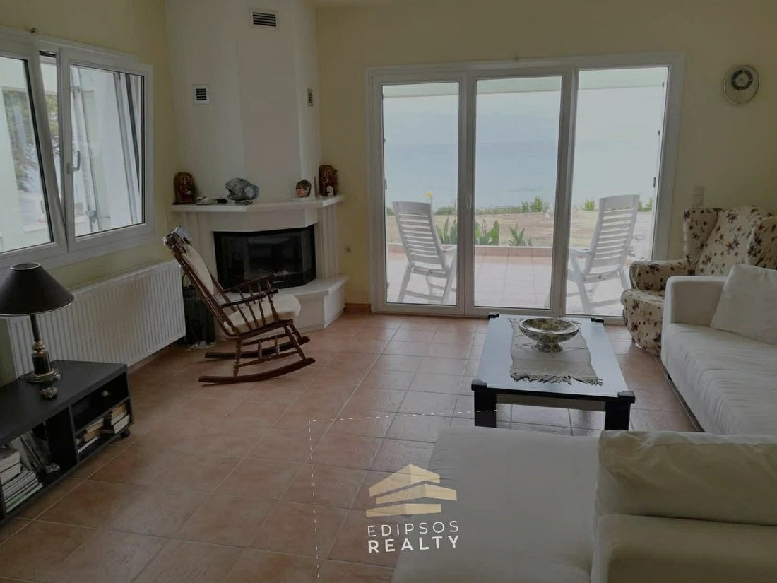 Villa in Istiaia-Aidipsos, Thessaly and Central Greece, Greece 2 - 15463395
