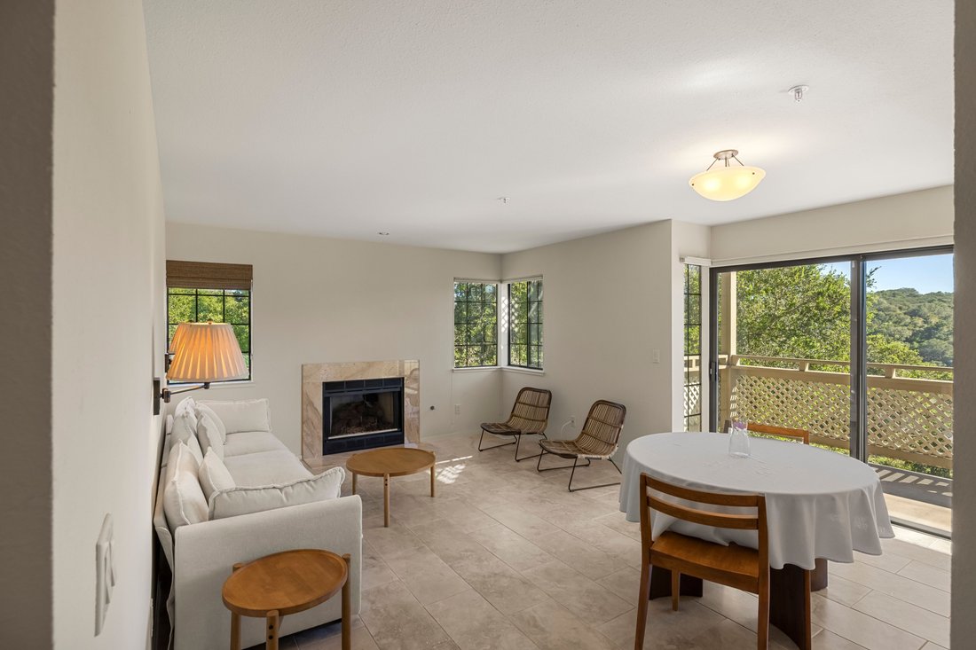 Condo in Monterey, California, United States 3 - 17537960