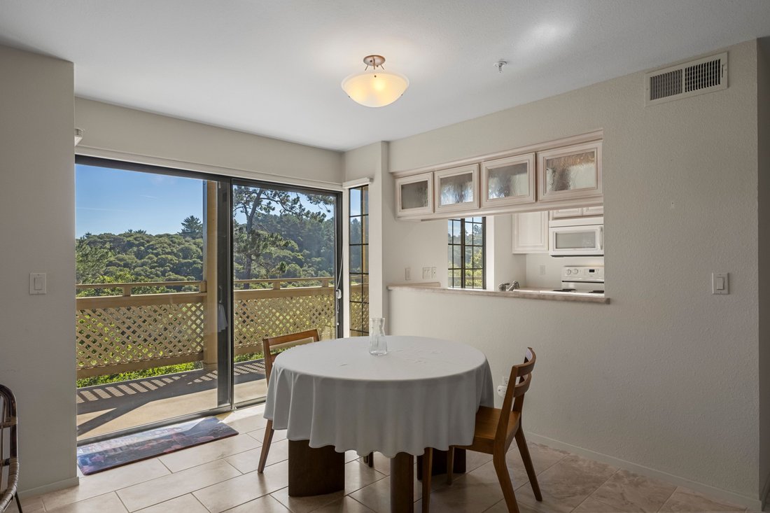 Condo in Monterey, California, United States 5 - 17537960