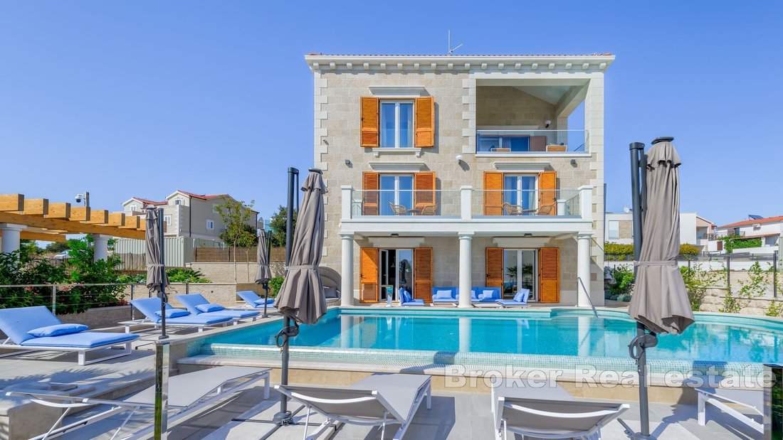 Villa in Rogoznica, Sibenik-Knin County, Croatia 2 - 17538390