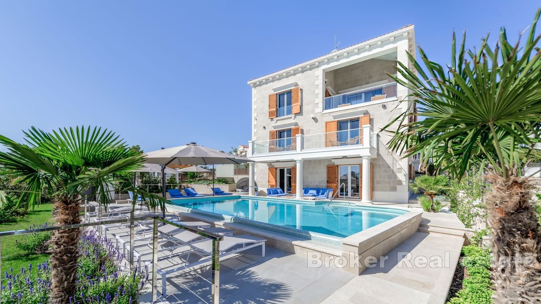 Villa in Rogoznica, Sibenik-Knin County, Croatia 1 - 17538390