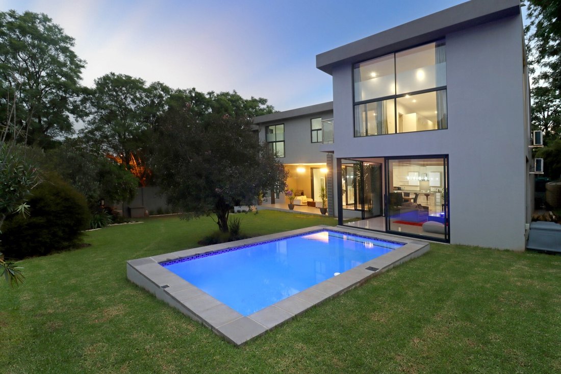 House in Bryanston, Gauteng, South Africa 1 - 17538388