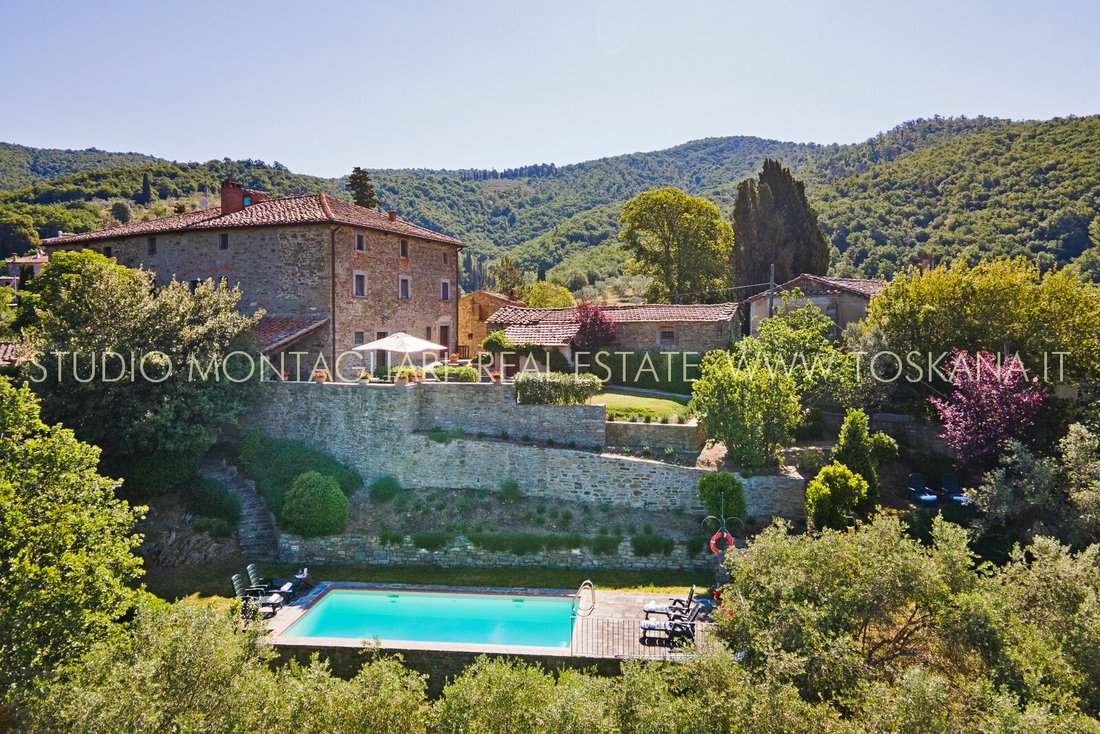 Villa in Castiglion Fiorentino, Tuscany, Italy 1 - 17538639