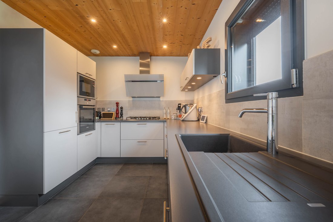 Chalet in Marnaz, Auvergne-Rhône-Alpes, France 4 - 17538604