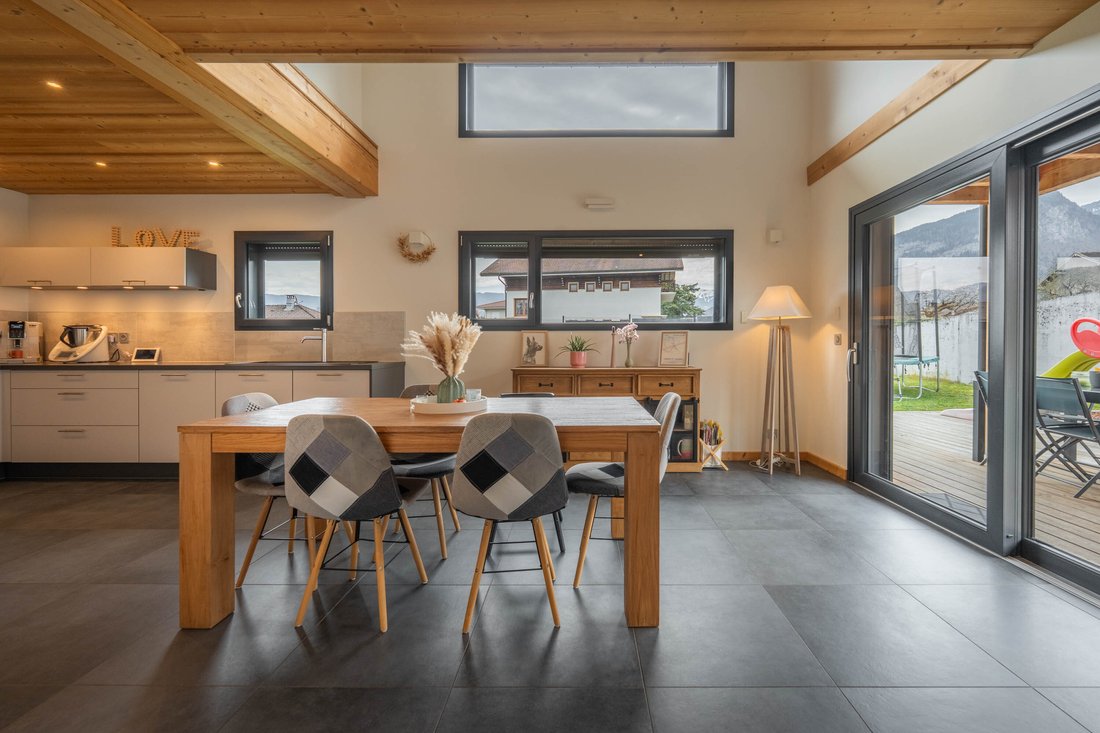 Chalet in Marnaz, Auvergne-Rhône-Alpes, France 2 - 17538604