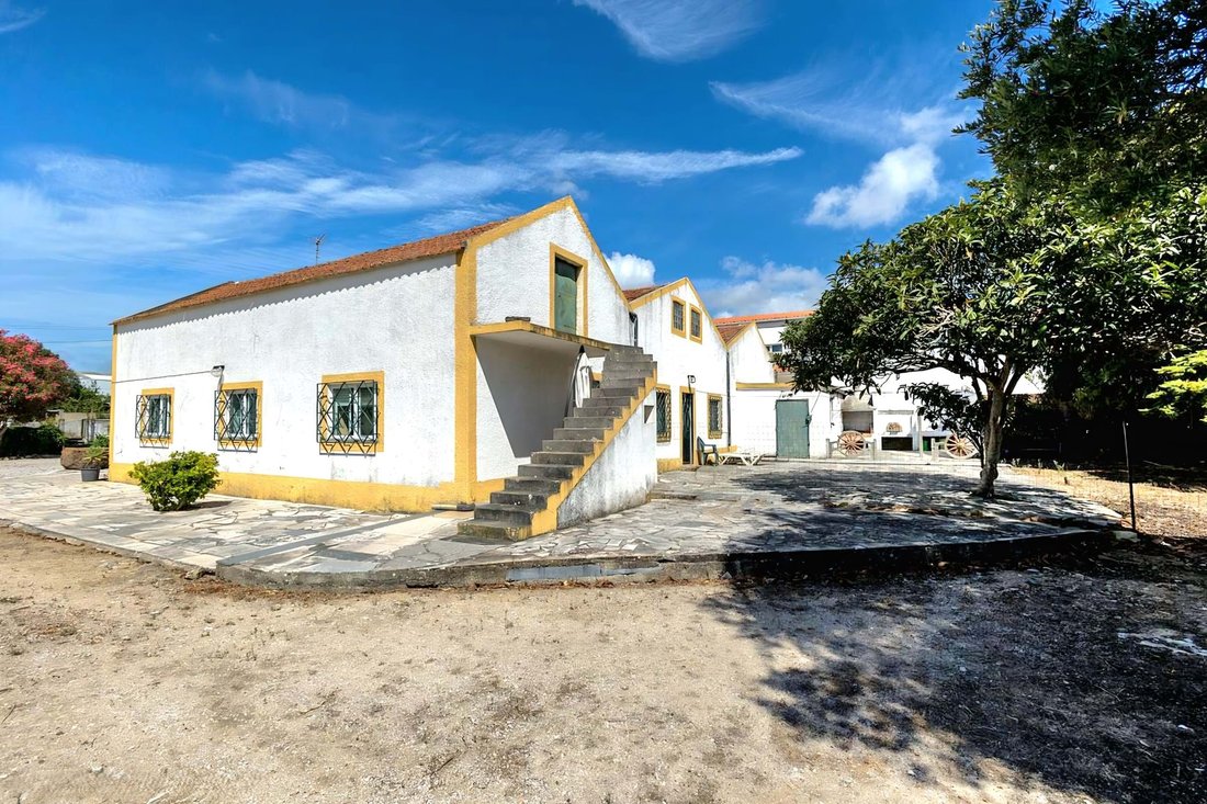 Farm Ranch in Alcabideche, Lisbon, Portugal 3 - 17002734