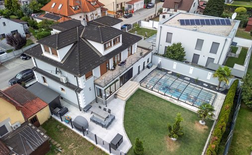 Villa in Gerasdorf bei Wien, Niederösterreich, Österreich 1