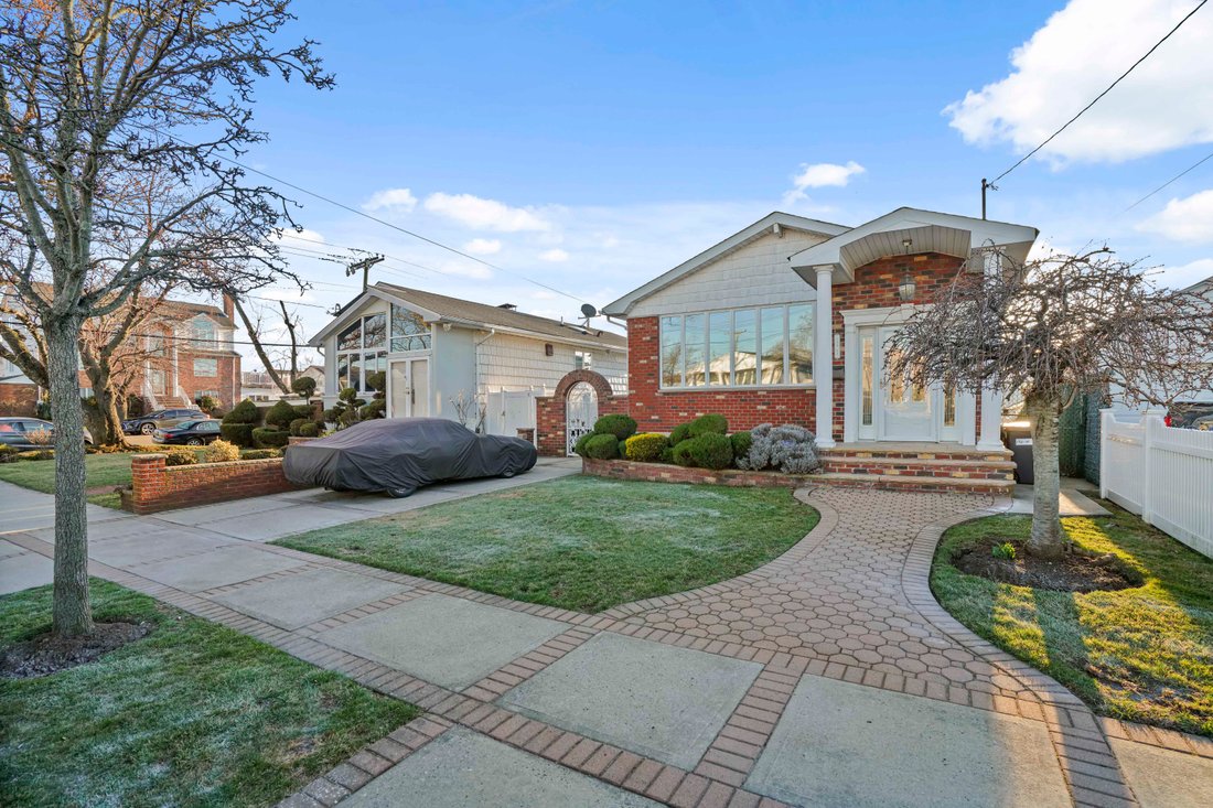 House in New York, New York, United States 1 - 17538678