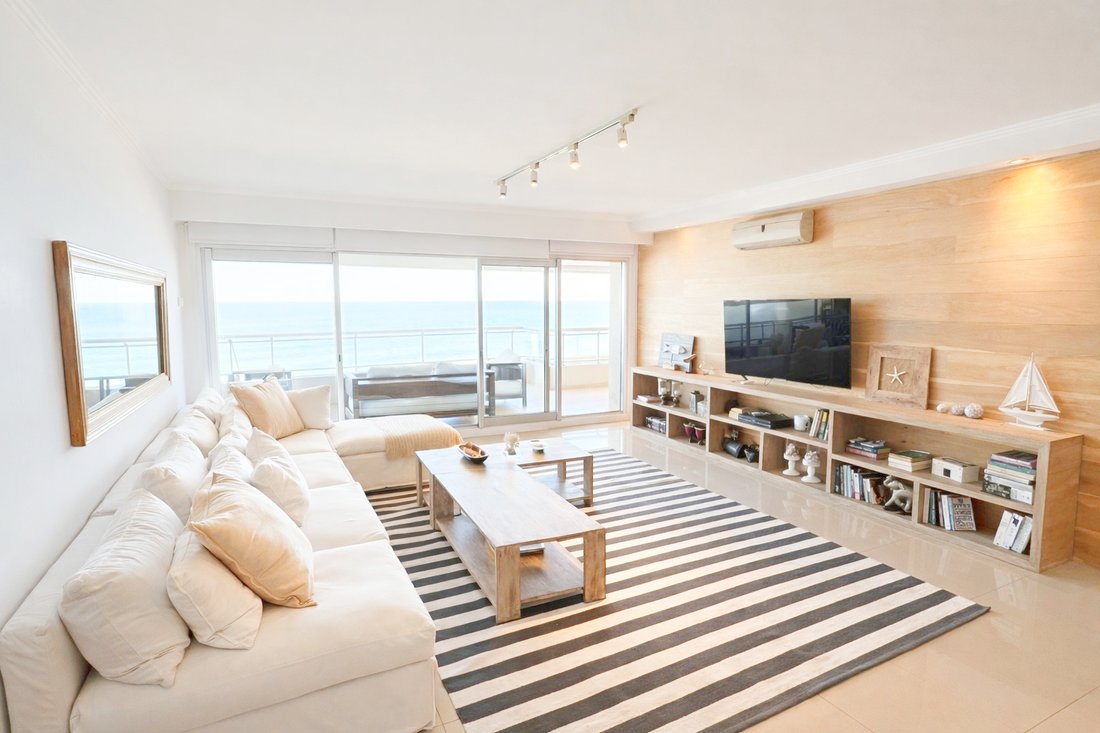 Apartment in Punta del Este, Maldonado Department, Uruguay 1 - 17539957