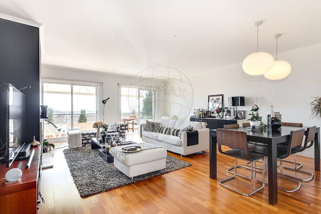 Apartment in Belas, Lisbon, Portugal 1 - 17539214