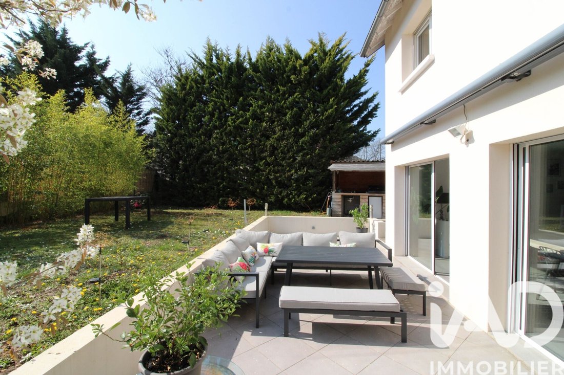 House in Verneuil-sur-Seine, Ile-de-France, France 3 - 17545738