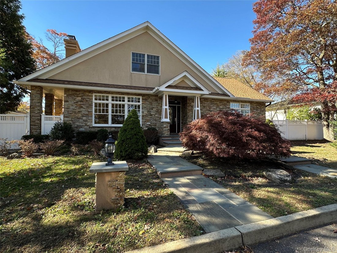 House in Farmingville, New York, United States 1 - 17542811