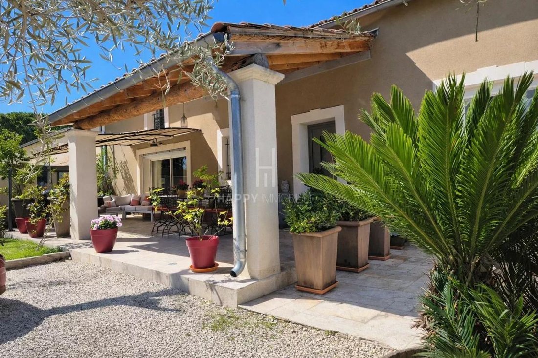 Farm Ranch in Orgon, Provence-Alpes-Côte d'Azur, France 3 - 17539492