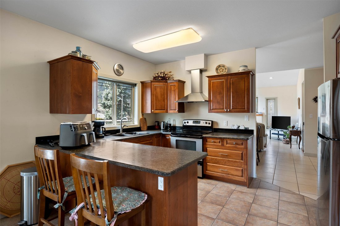House in Chase, British Columbia, Canada 3 - 17544632