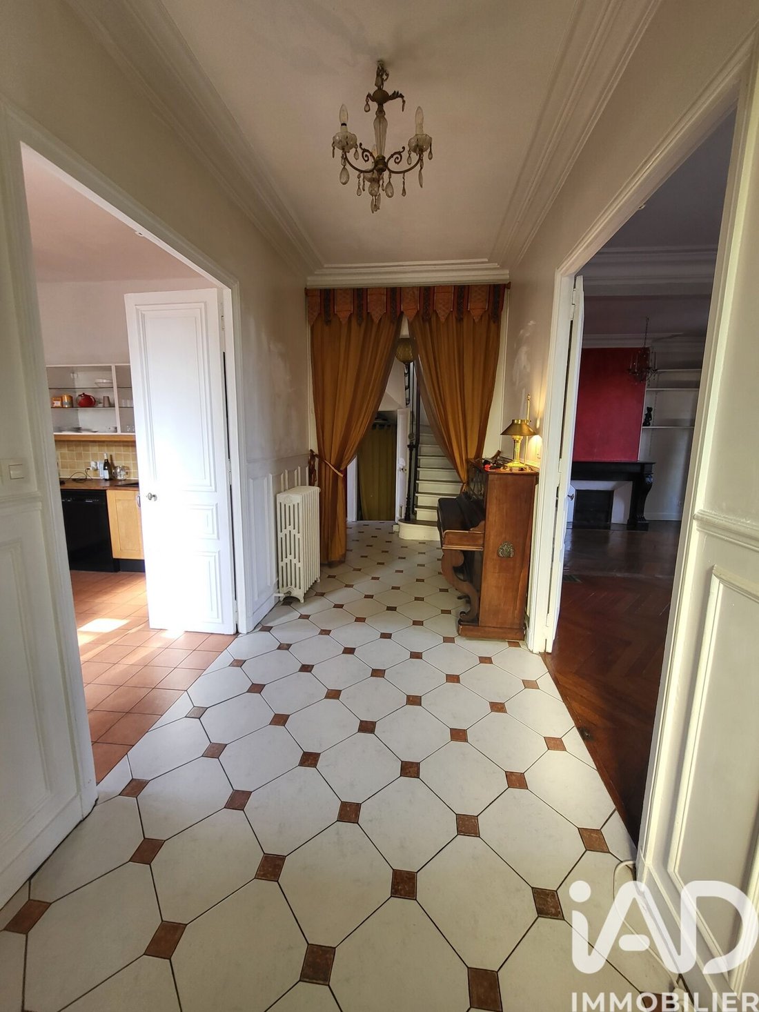 House in Neuilly-Plaisance, Ile-de-France, France 4 - 17545743