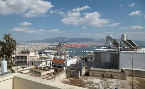 Haus in 2nd District of Piraeus, Piraeus, Griechenland 1
