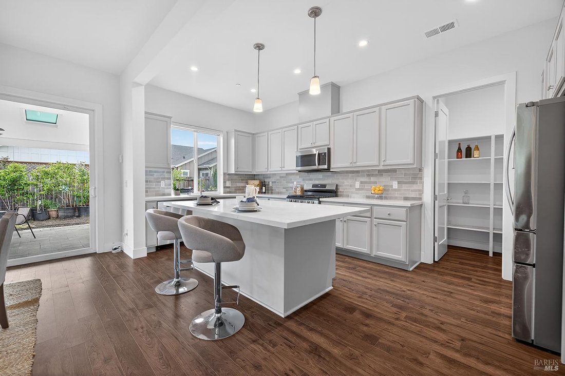 House in Windsor, California, United States 2 - 17541664