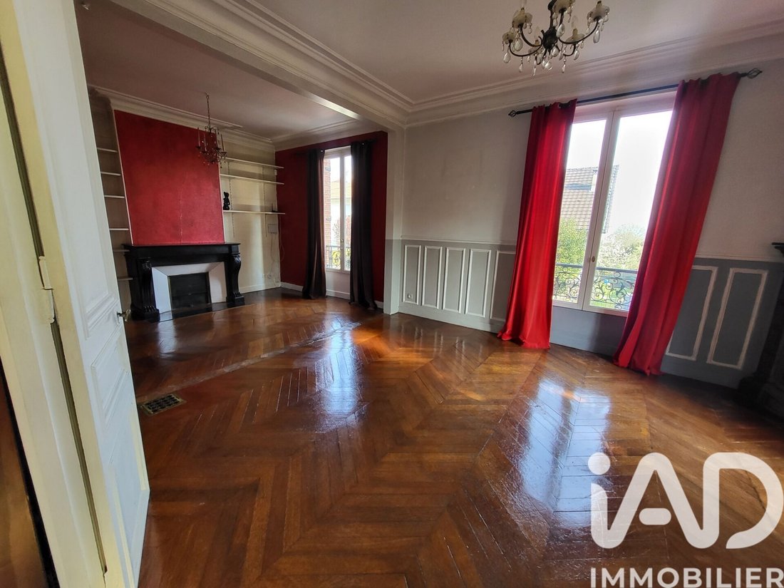 House in Neuilly-Plaisance, Ile-de-France, France 2 - 17545743