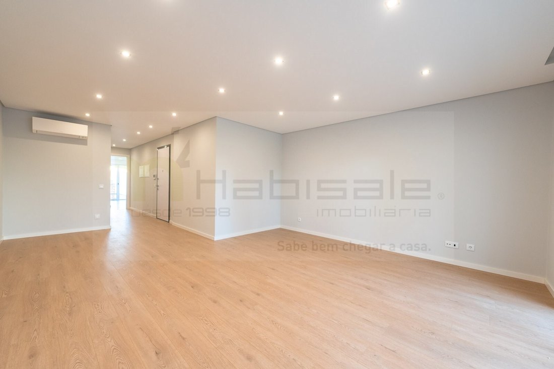 Apartment in Carcavelos e Parede, Lisbon, Portugal 3 - 17542031