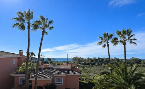Apartment in Cancelada, Estepona, Andalusia 1