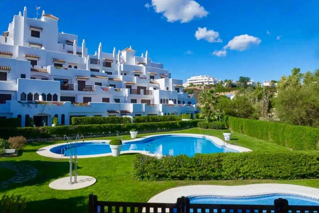 Apartment in Estepona, Andalusia, Spain 1 - 17541359