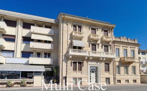 Apartment in Historic Center, Viareggio, Tuscany 1