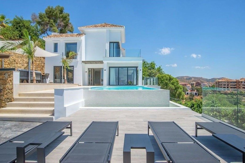 Villa in Elviria-Cabopino, Marbella, Spain 2 - 17543407