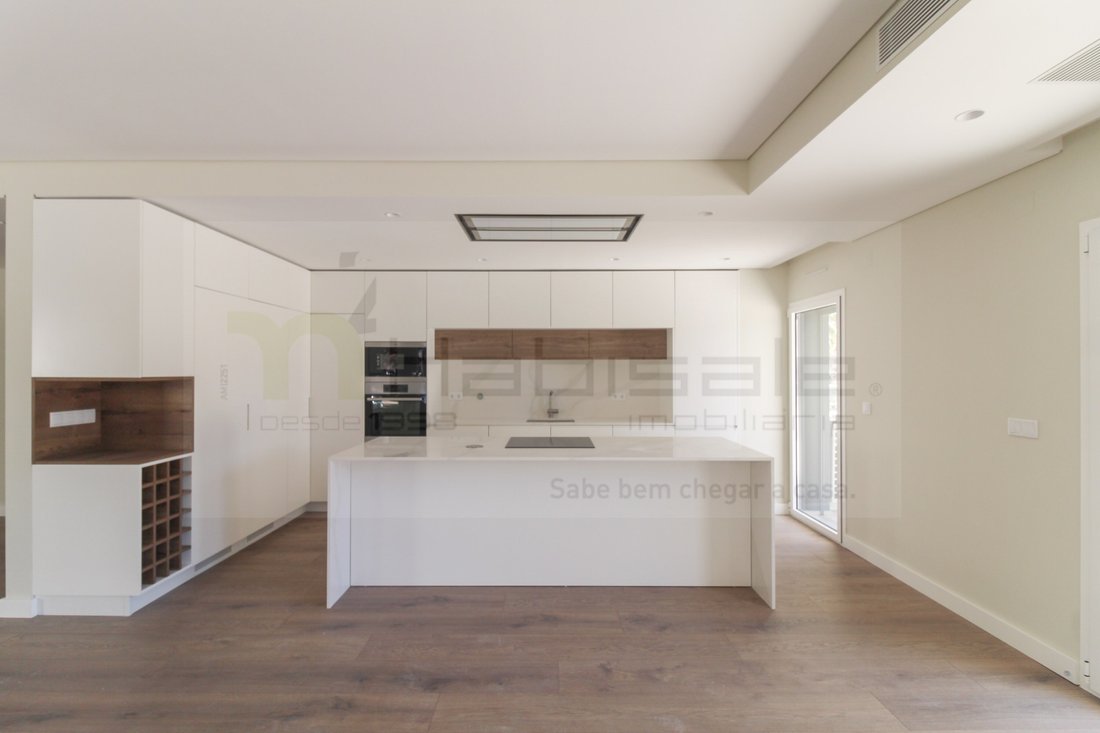 Apartment in Odivelas, Lisbon, Portugal 3 - 17541947