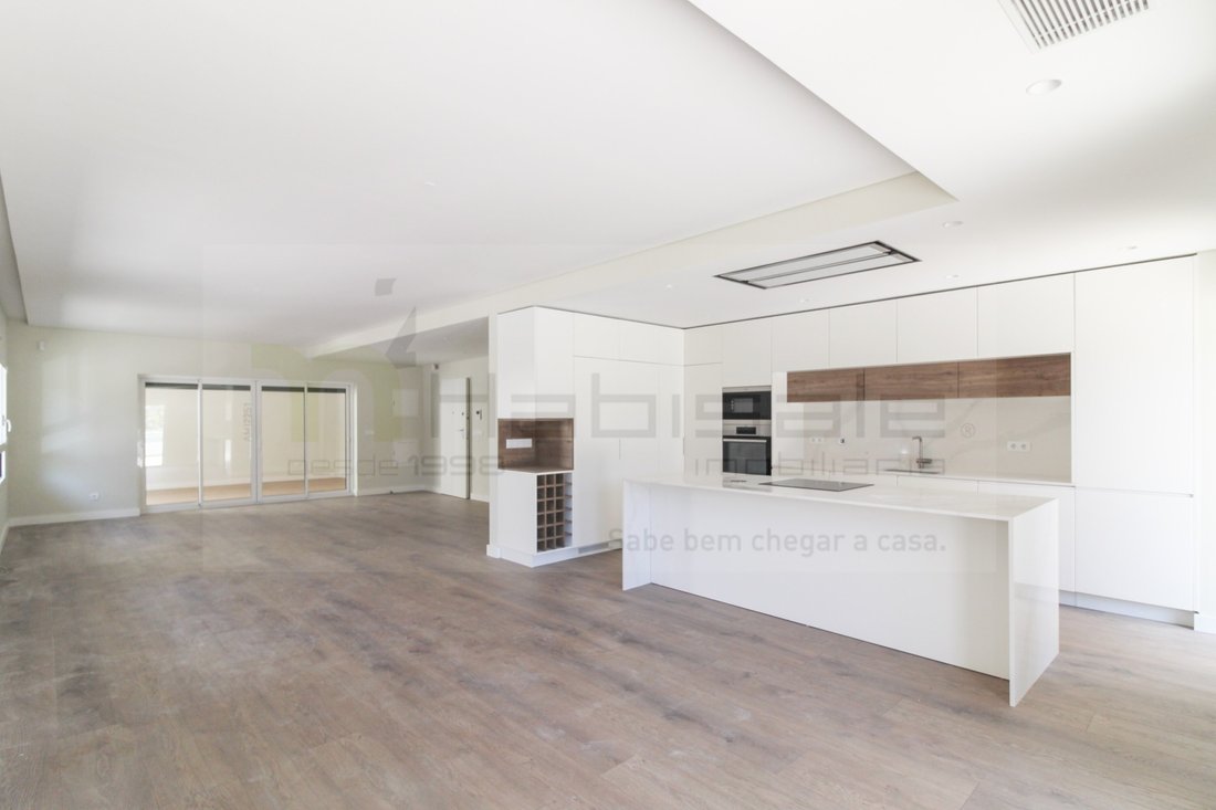 Apartment in Odivelas, Lisbon, Portugal 2 - 17541947