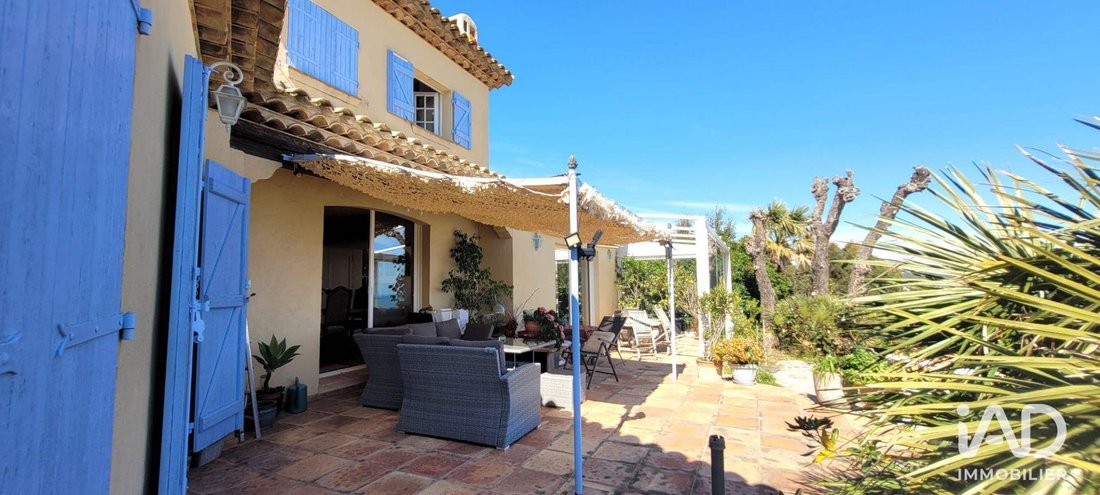 House in Nartelle-Noyer-Bellevue-bd des Sardinaux, Sainte-Maxime, France 4 - 17545785
