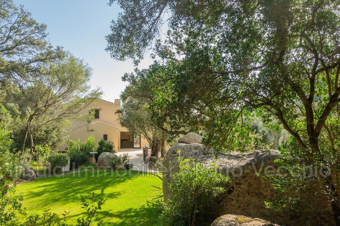 Villa in Porto-Vecchio, Corsica, France 2 - 17540852