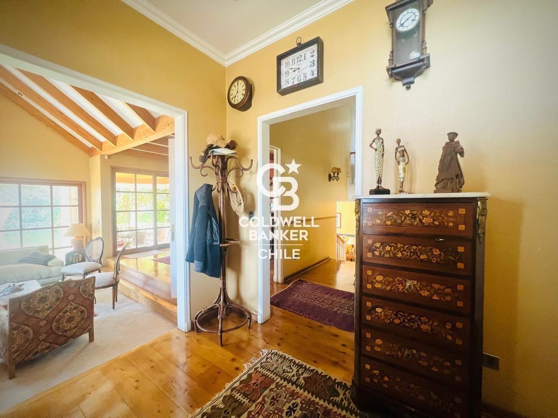 House in Las Condes, Santiago Metropolitan Region, Chile 2 - 17541651