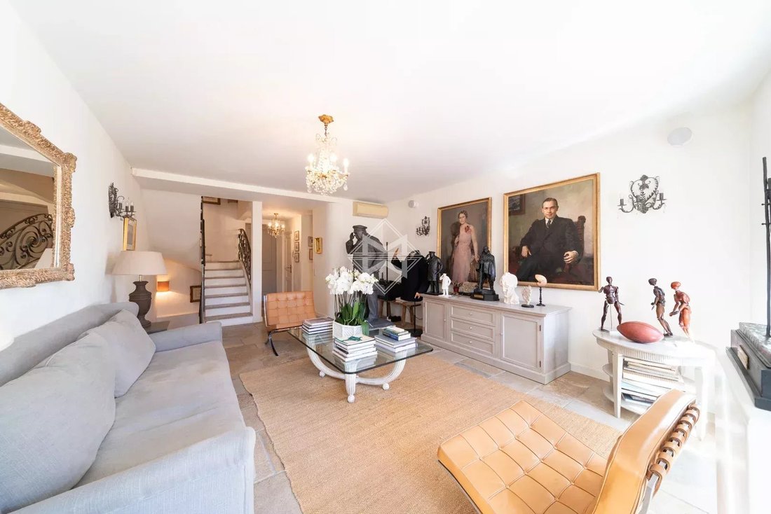 Villa in Mougins, Provence-Alpes-Côte d'Azur, France 2 - 17540226