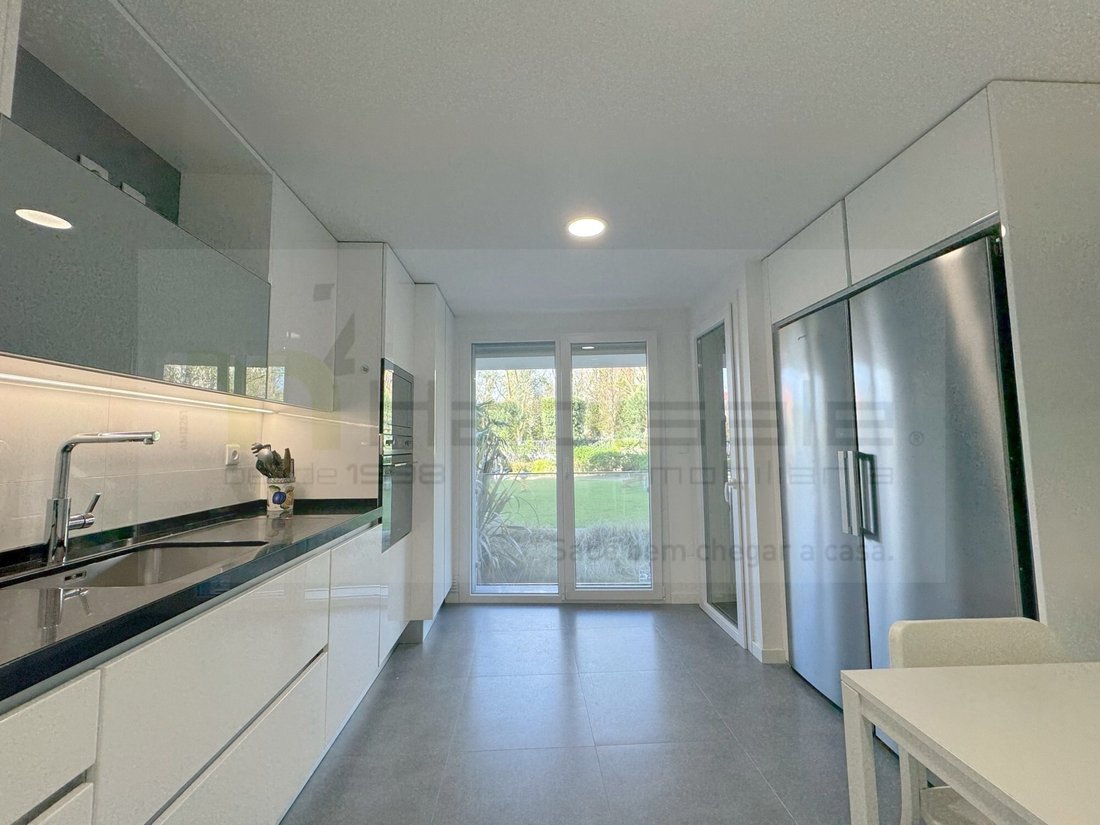 Apartment in Paco de Arcos, Lisbon, Portugal 3 - 17542093