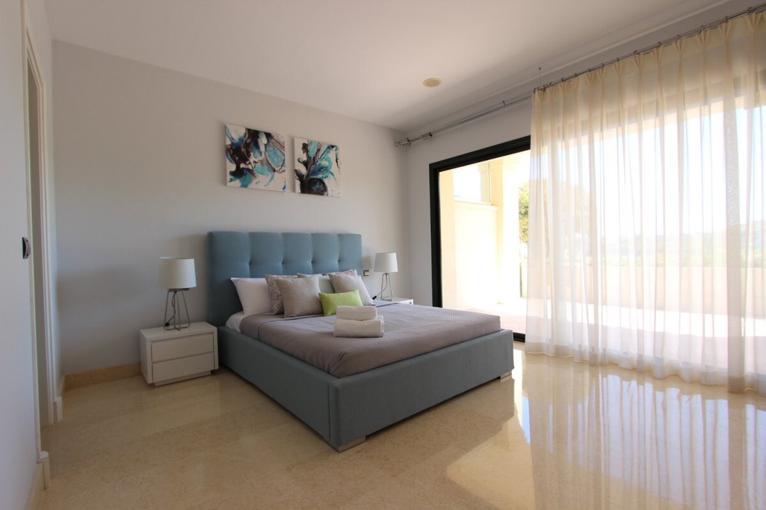 Apartment in Benahavis, Andalusia, Spain 5 - 11643204