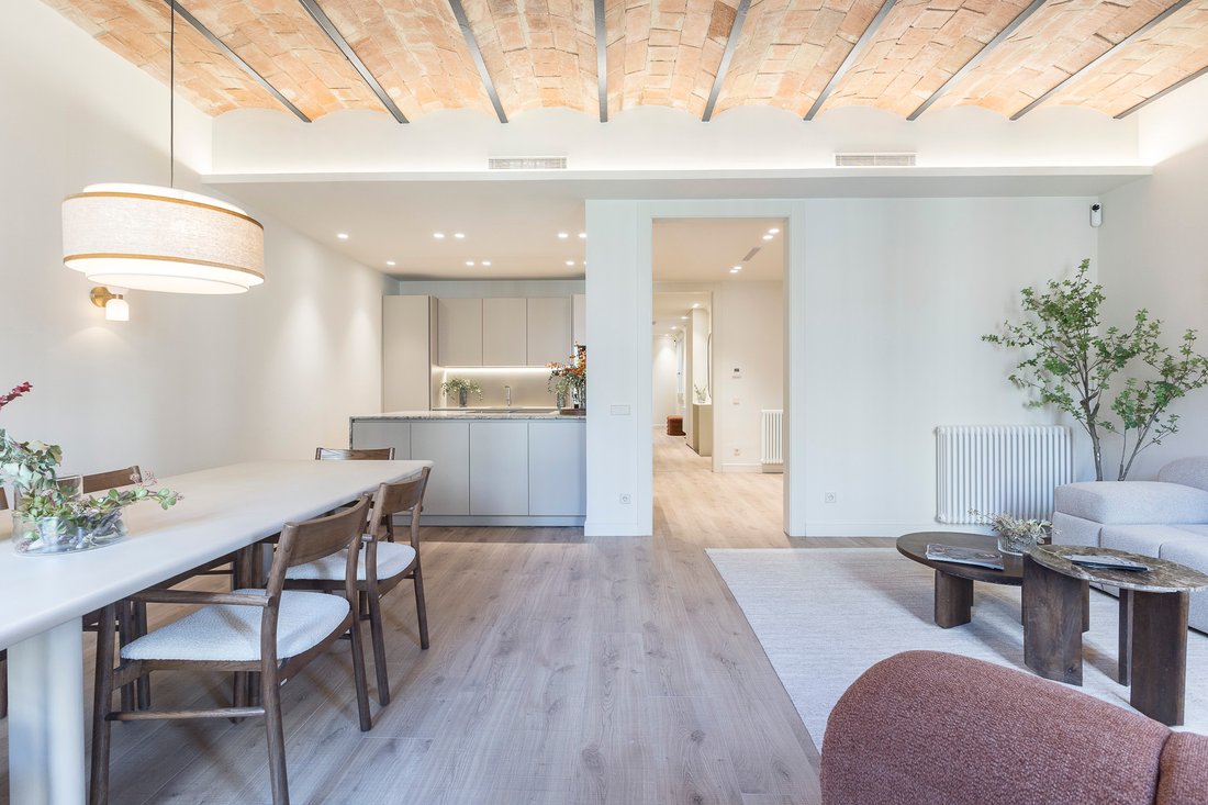 Apartment in Eixample, Barcelona, Spain 4 - 17543378