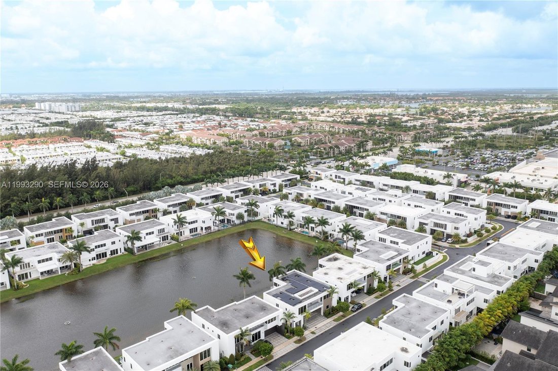 House in Doral, Florida, United States 4 - 17542893