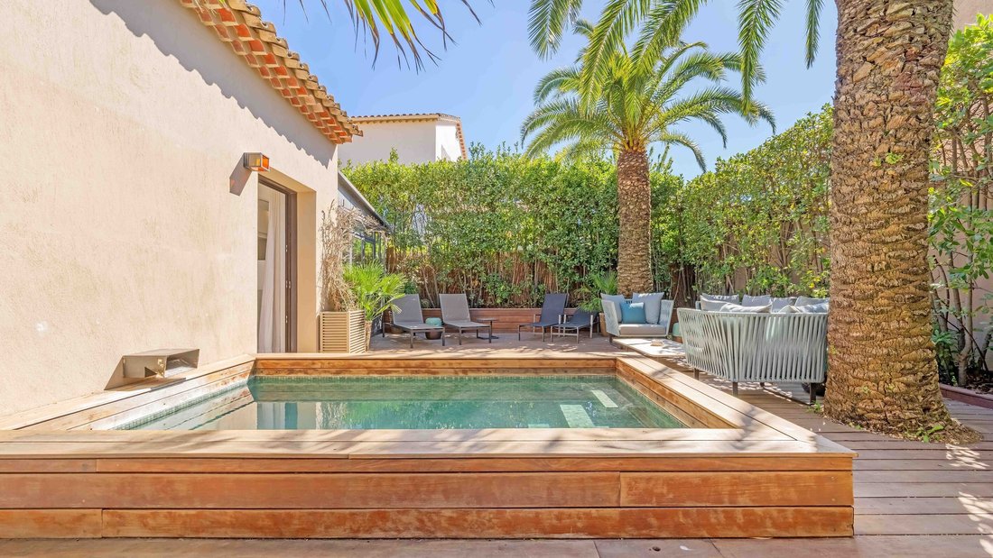 Maison à Saint-Tropez, Provence-Alpes-Côte d'Azur, France 2 - 17544245