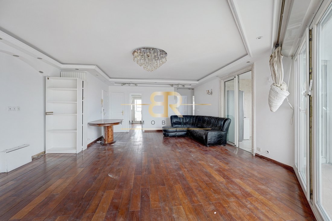 Apartment in Pantin, Ile-de-France, France 4 - 17543556