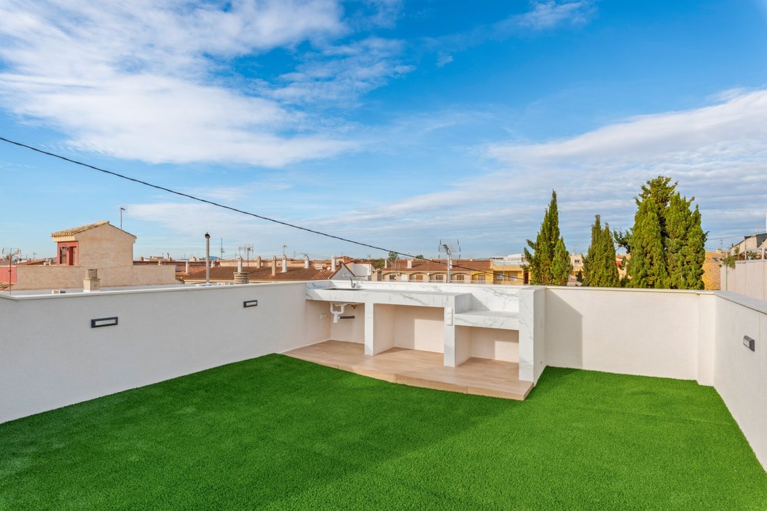 Villa in Pilar de la Horadada, Valencian Community, Spain 2 - 17540230