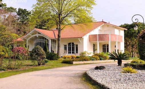 House in Notre-Dame-de-Monts, Pays de la Loire, France 1