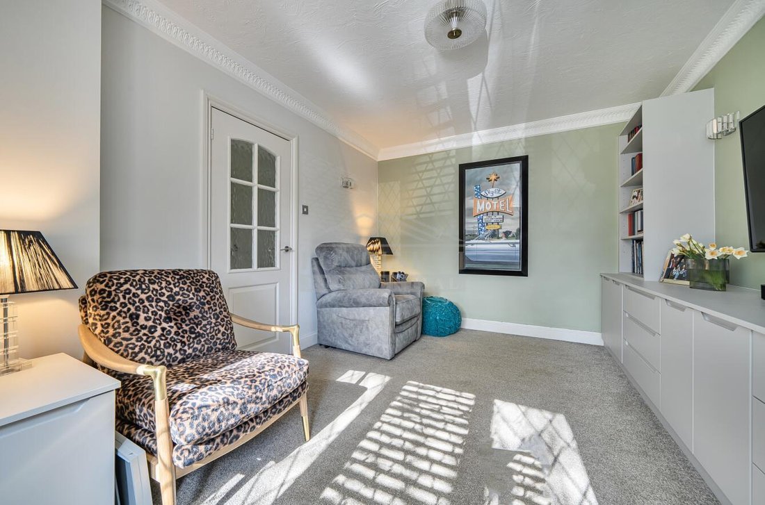 House in Bushey, Hertsmere, England 5 - 17542672