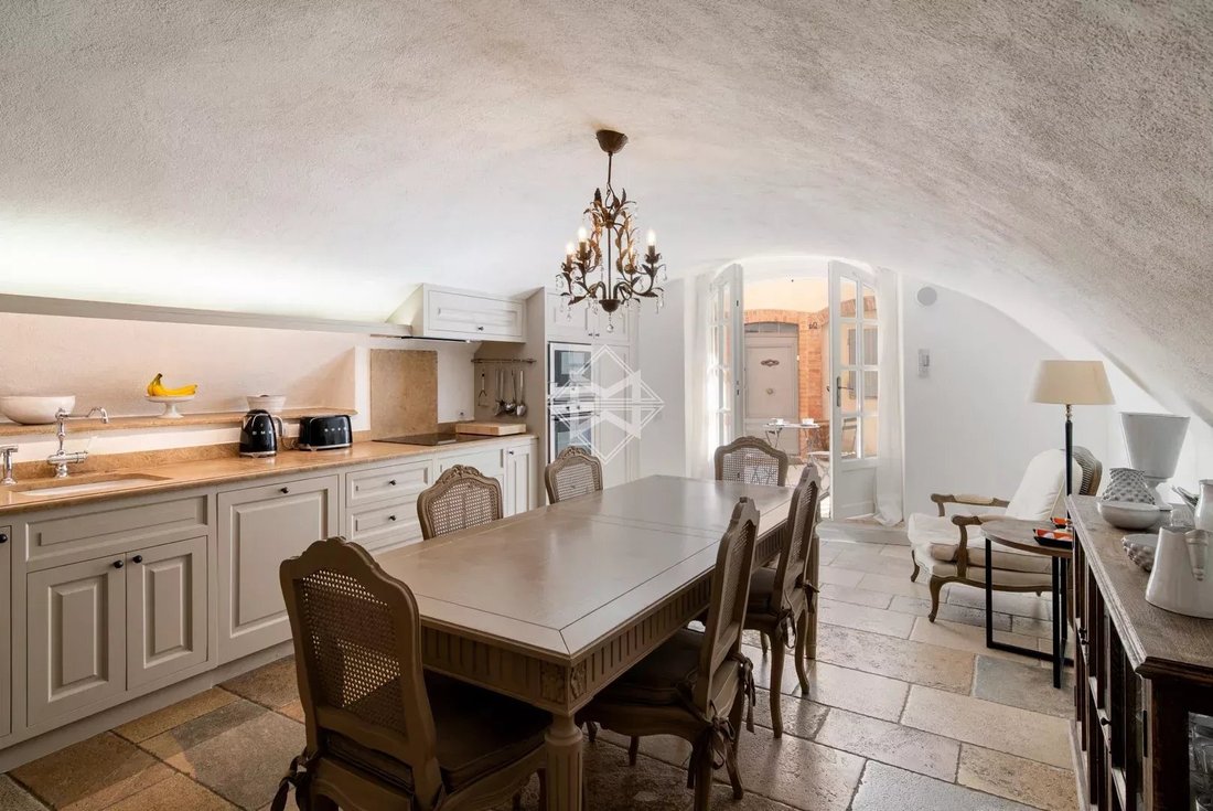 Villa in Mougins, Provence-Alpes-Côte d'Azur, France 3 - 17540226