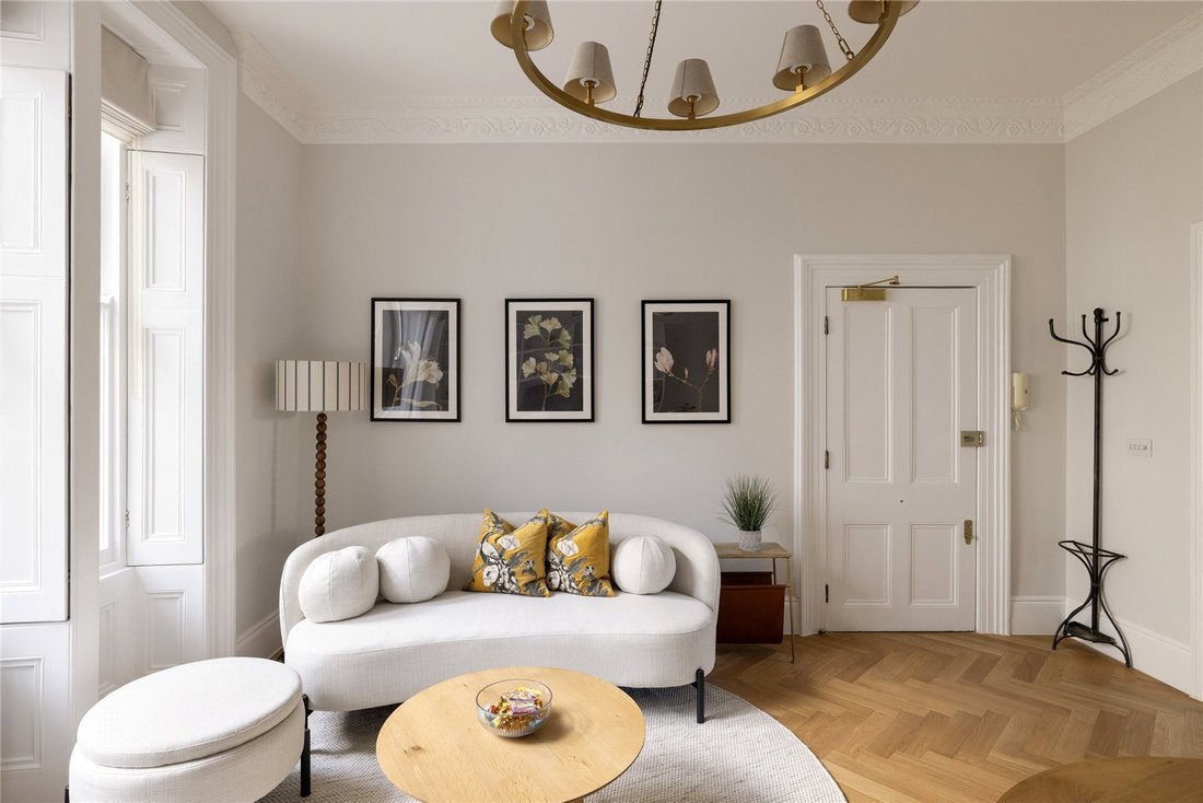 Apartment in Holland Park, Kensington And Chelsea, England 4 - 17539835